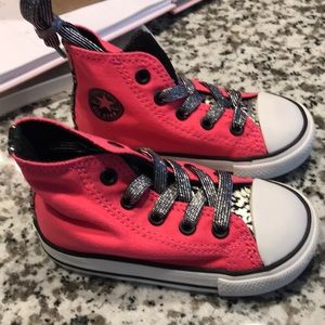 Kids converse